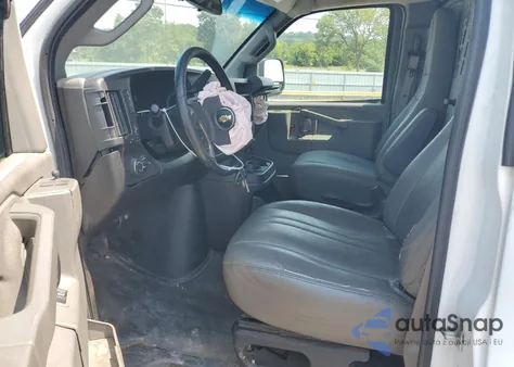 2019 Chevrolet Express G2500 из США, поврежденный, VIN 1GCWGAFG3K1371120